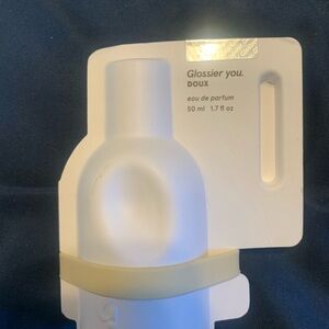 Glossier DOUX perfume